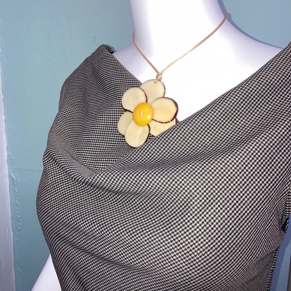 Banana Republic Dress with Belt 2 - Picture 3 of 6